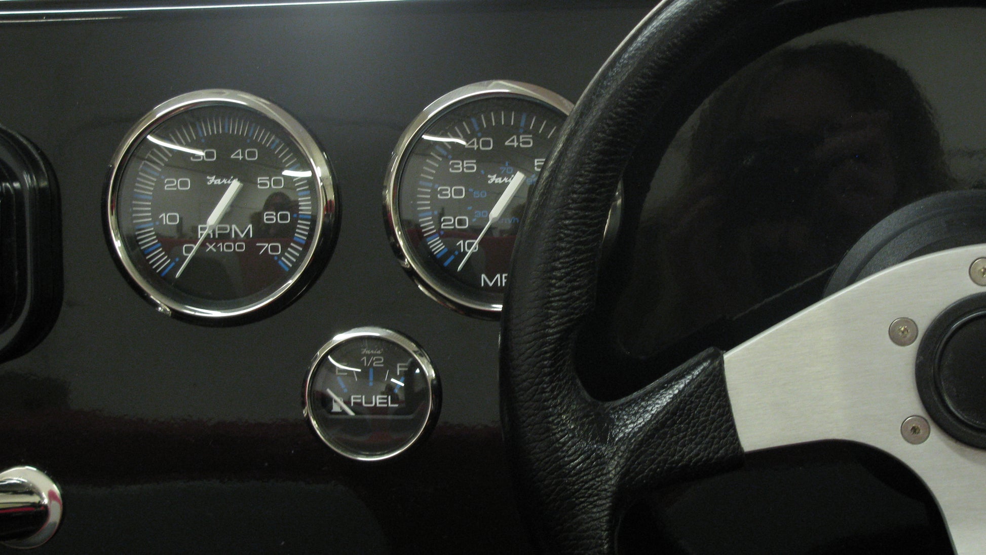 white dashboard-1